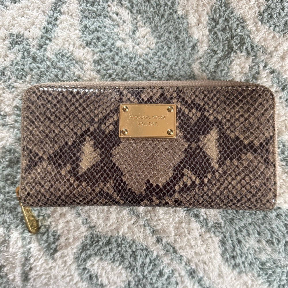 Michael Kors wallet - snake print
